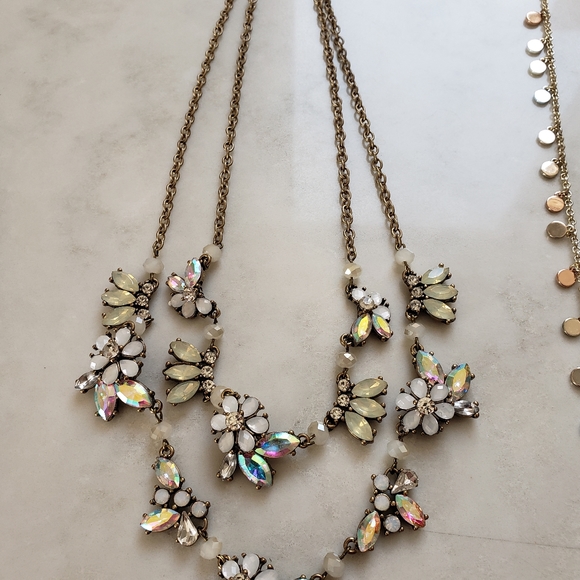 Two costume jewelery necklaces - Picture 2 of 6